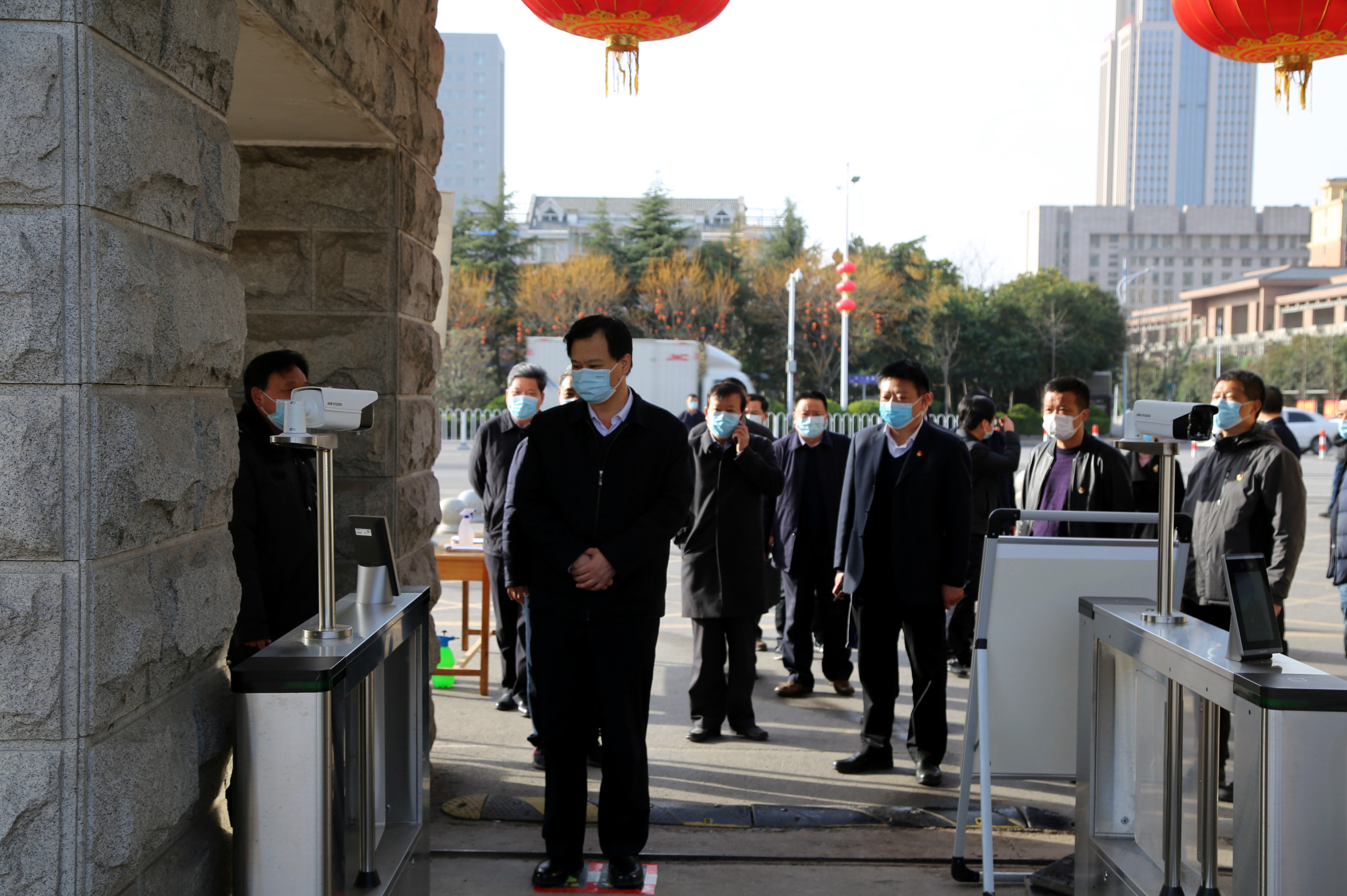 许昌市委副书记马正兰来我校调研疫情防控工作