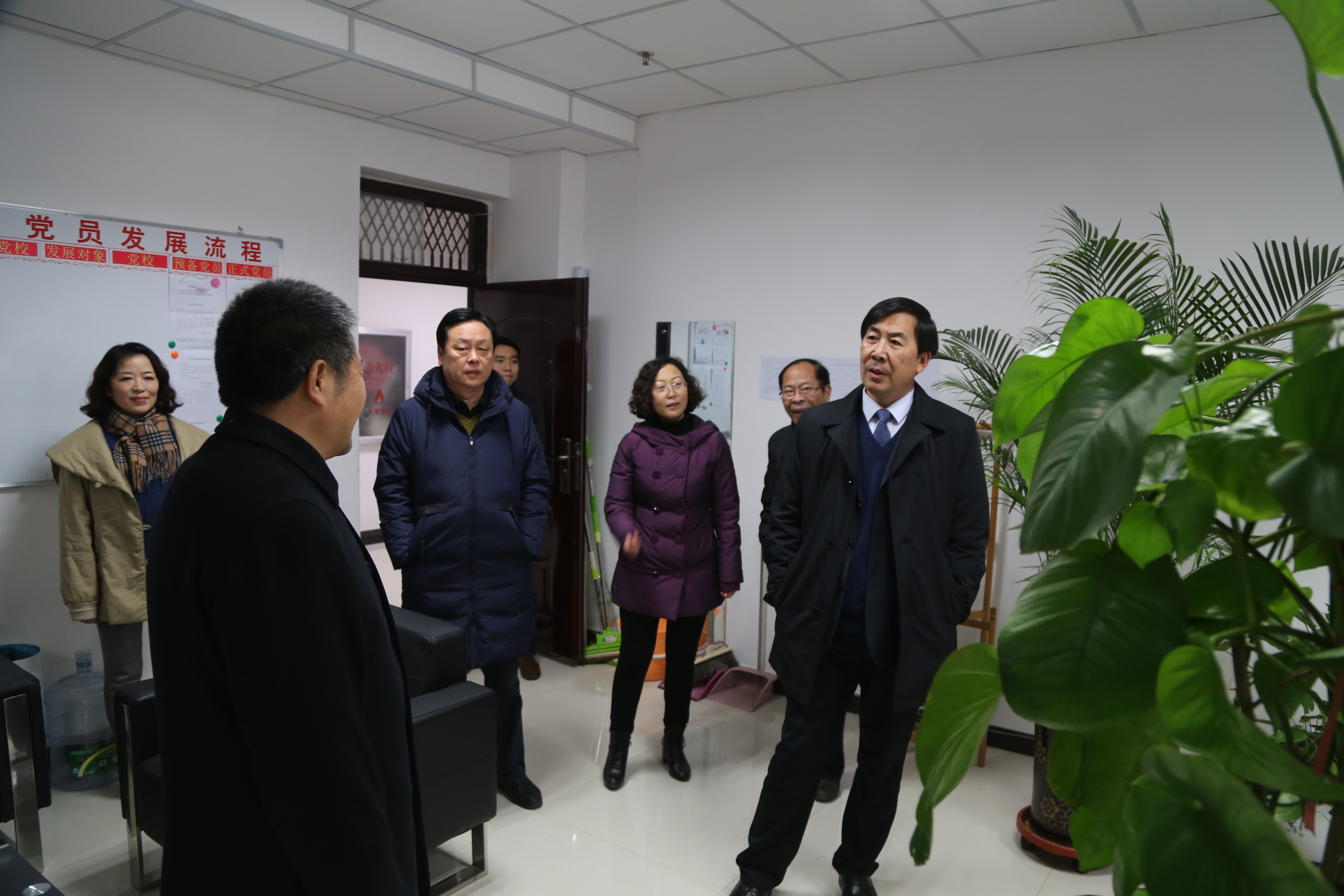 党委书记陈建国调研部分二级文科学院和机构