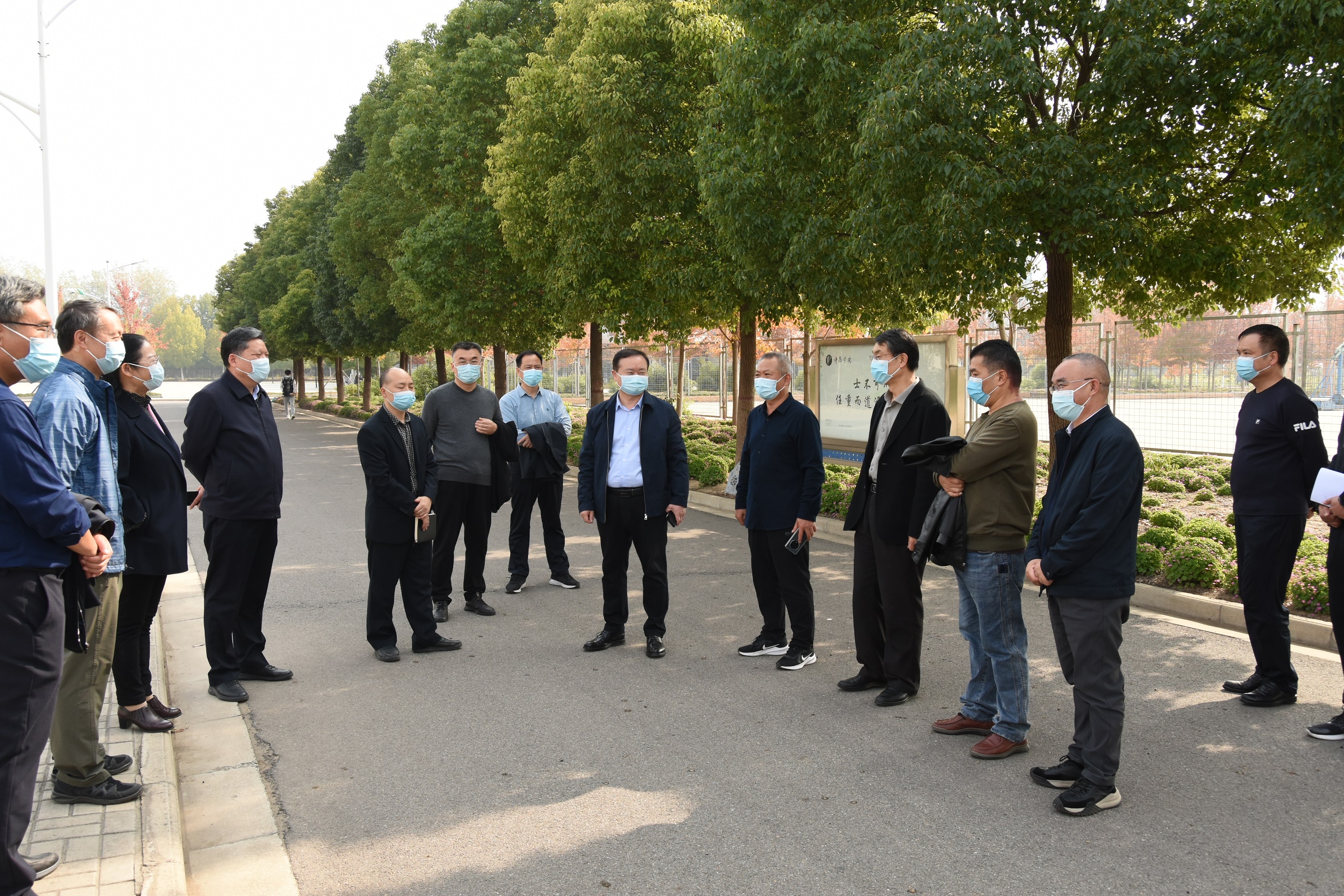 校领导到兴华路校区检查指导疫情防控工作-许昌学院官方网站