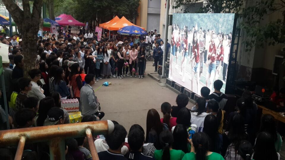 12.运动会报道亮点纷呈