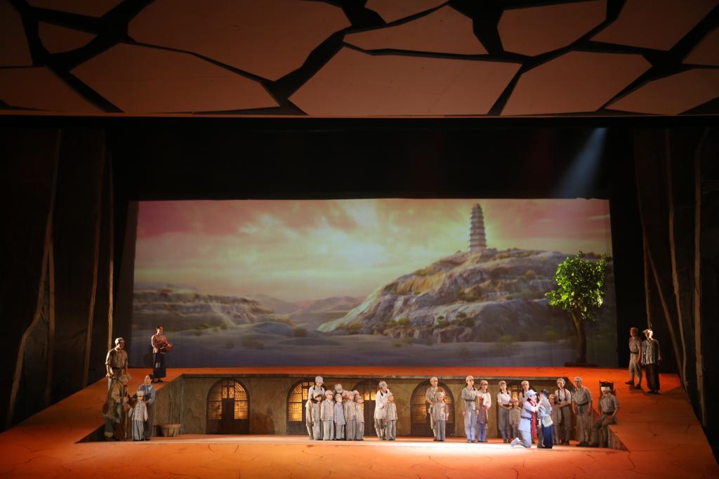 情景教学:观看歌舞剧《延安保育院》